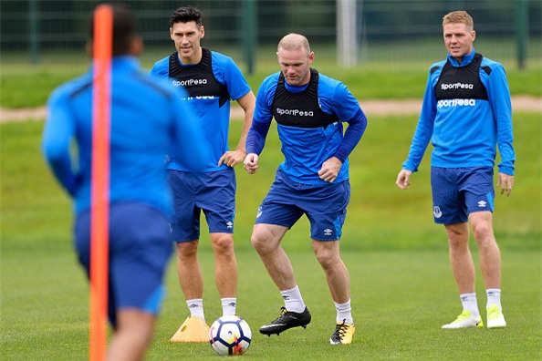 Rooney rang ro trong buoi tap dau tien cung CLB moi hinh anh 1