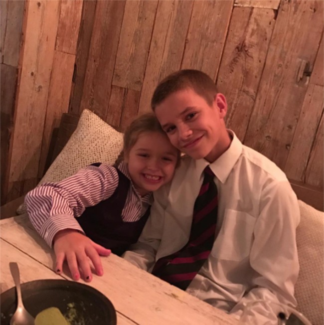 Harper Beckham: Công chúa tí hon trong vòng tay bố khiến cả thế giới phát cuồng giờ đã thành cô bé 6 tuổi phổng phao! - Ảnh 32.