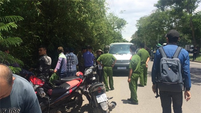 Người đàn ông nằm chết trong tư thế bị trói tay chân, miệng dán băng keo ở Sài Gòn - Ảnh 2.