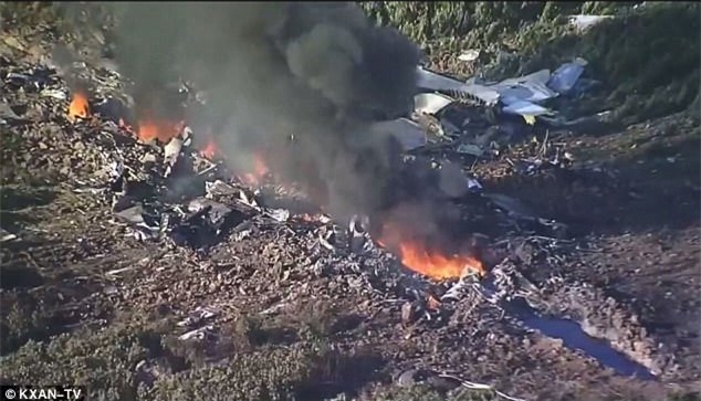 May bay quan su My roi, it nhat 16 nguoi chet hinh anh 4