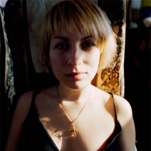 chang trai tinh nguyen lay hiv tu ban gai va ly do cam dong hinh anh 1