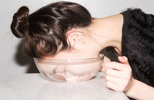 15 giây tắm mặt trong soda, làn da liền căng bóng đầy sức sống, mẹo hay các mẹ phải thử nè - Ảnh 3.