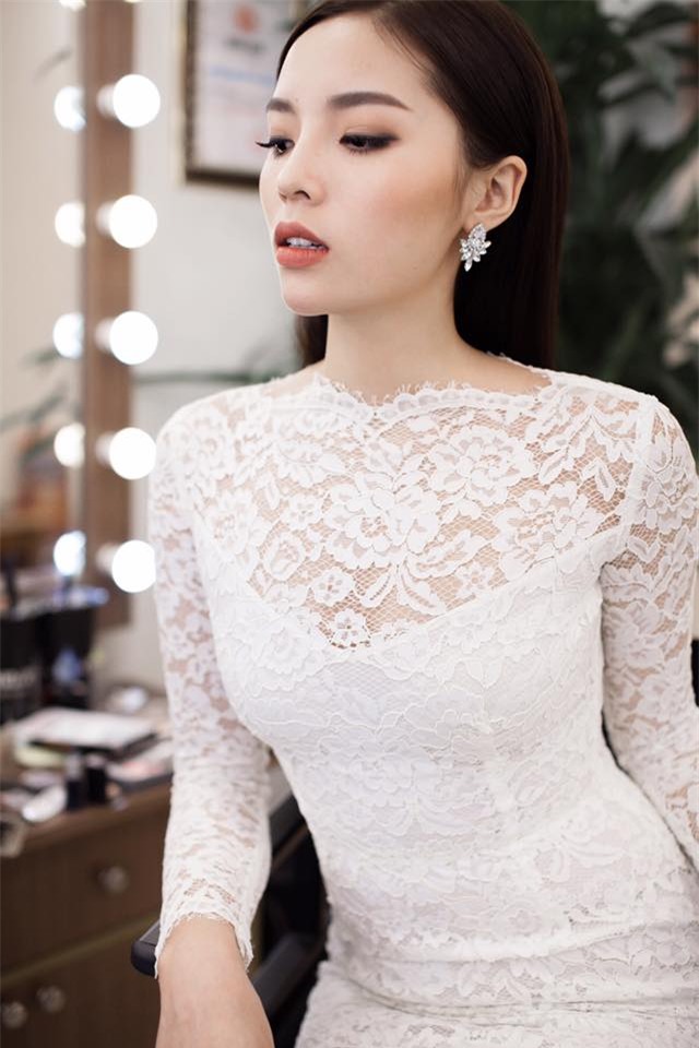 ky duyen de lo vai tran, khoe goc mat 3/4 than thanh dep 