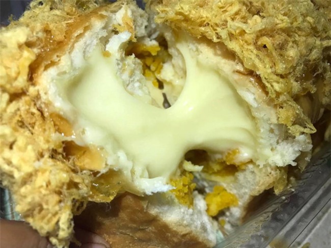 Kiem gan chuc trieu moi ngay nho ban banh mi 'pho mai chay tran' hinh anh 1