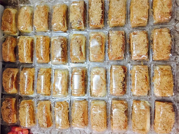 Kiem gan chuc trieu moi ngay nho ban banh mi 'pho mai chay tran' hinh anh 2