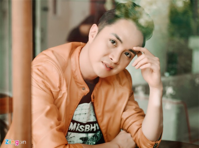 Nhat Tinh Anh cuoi co gai da ly hon va co 2 con rieng hinh anh 1