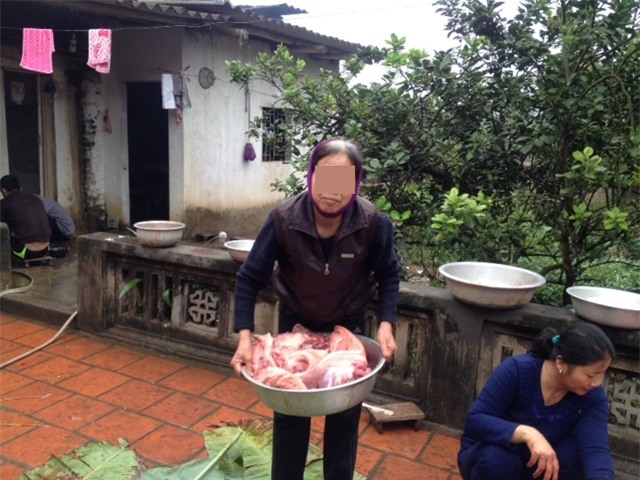 Chuyện ra mắt của cô nàng sướng như tiên: chỉ việc ngồi chơi, cả gia đình tranh nhau rửa bát, mổ lợn tiếp đãi - Ảnh 2.