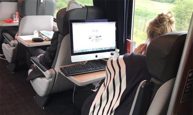 Be iMac len tau hoa lam viec hinh anh 1