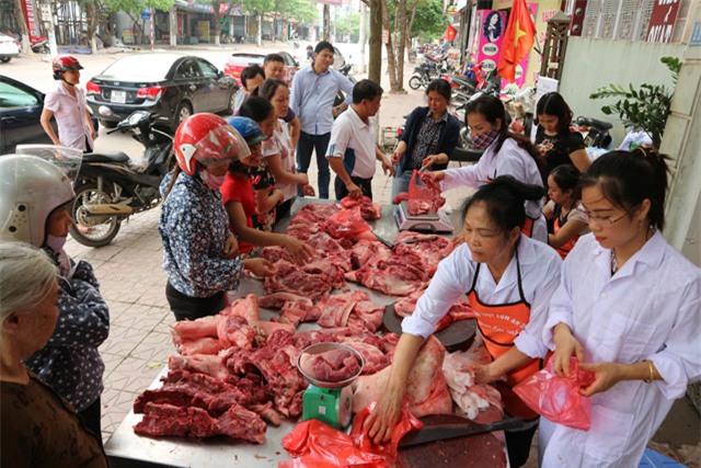 cuc truong chan nuoi im lang truoc con bien dong chong mat gia lon hinh anh 1