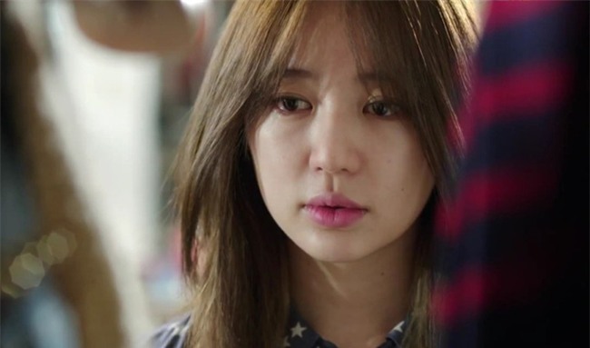 Bi kịch nửa đêm ôm con ốm, gọi chồng dậy nhờ lấy nước lại nhận được bằng cách không thể ngờ - Ảnh 1.