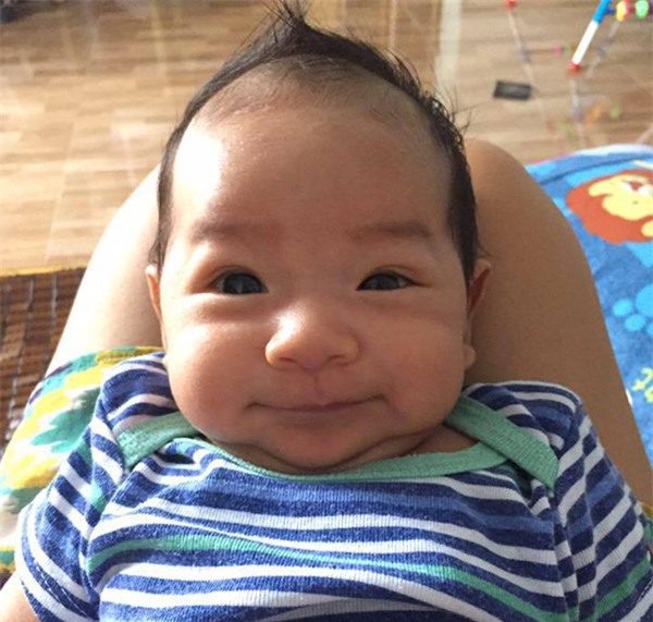 trong giay phut dau de kinh hoang, me tre 9x vung tau "khong nhung tat ma con can chong" - 2