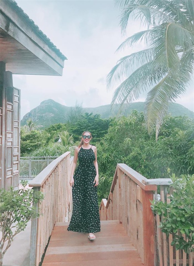 Hà Hồ và tình mới của Cường Đô la cùng mặc áo phông trắng, ai phong cách hơn ai - Ảnh 20.