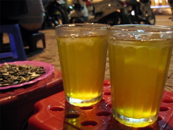 Quán trà đá, vỉa hè, quán nước, thực phẩm bẩn, cò đất