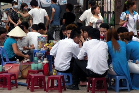 Quán trà đá, vỉa hè, quán nước, thực phẩm bẩn, cò đất