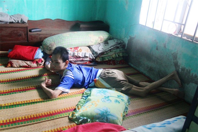 Nuôi con gần 30 năm trời, người mẹ bệnh tật ao ước một lần được nghe thấy con gọi tiếng mẹ - Ảnh 7.