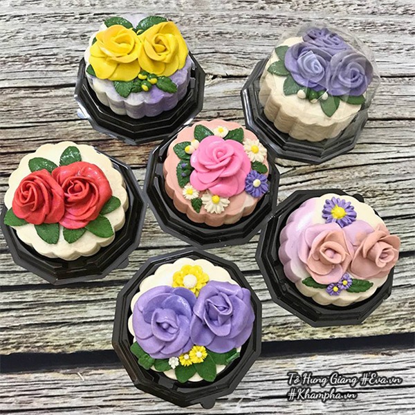 chua thang 8 am, ba me xinh dep da khien dan mang phat them vi loat banh trung thu hien dai dep my man - 1