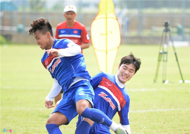 Xuan Truong khien Van Thanh 'tat dien' tren san tap hinh anh 4