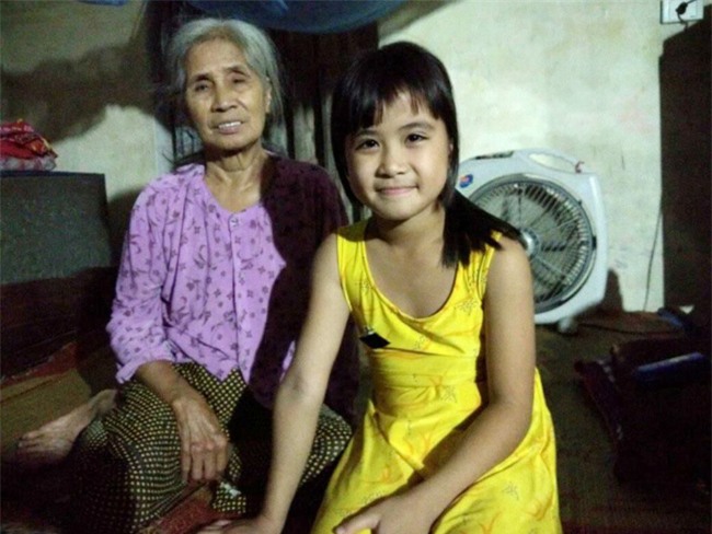 4 nam, 2 dua tre dau don doi tang chiu canh bo mat vi tai nan, me chet do ung thu - 1