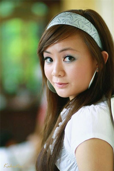 Lần đầu về nước sau 5 năm ở Mỹ, Xuân Mai đối mặt với nhiều bình luận tiêu cực của dư luận.