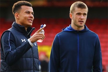 Bộ đôi cầu thủ của Tottenham luôn “tung hứng” với nhau rất nhịp nhàng cả trên sân cỏ lẫn mạng xã hội. Mức độ ăn ý giữa Dele Alli và Eric Dier không chỉ khiến Tottenham hưởng lợi rất nhiều mà còn khiến cho các cổ động viên vô cùng ngưỡng mộ.