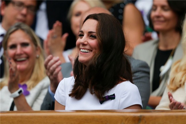 Dan khach VIP chung kien Federer lap chien cong vi dai hinh anh 3