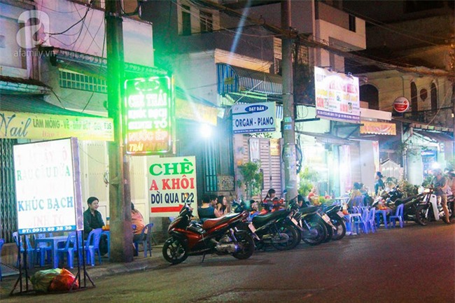 Cận cảnh phố ẩm thực đầu tiên ở Sài Gòn khiến giới trẻ phát cuồng - Ảnh 4.