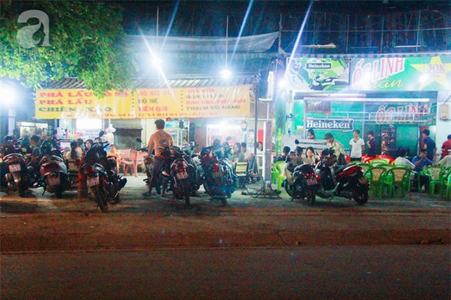 Cận cảnh phố ẩm thực đầu tiên ở Sài Gòn khiến giới trẻ phát cuồng - Ảnh 9.