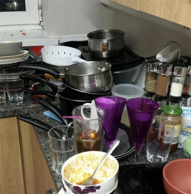 nang dau uc che khi me chong o ban ma khong the gop y duoc - 5