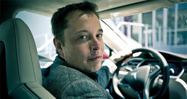 Làm việc tới 12h mỗi ngày, Elon Musk phải vắt óc lập ra bản kế hoạch "hẹn hò 10 tiếng" để có bạn gái