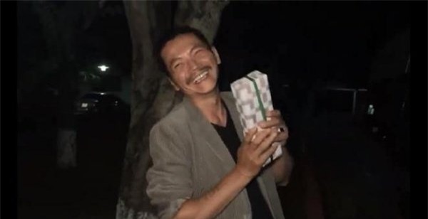 anh hau truong hai het nac cua dan dien vien phim 