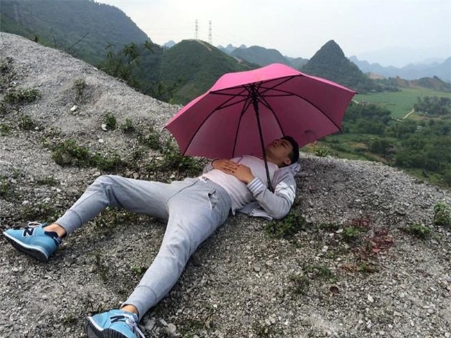 anh hau truong hai het nac cua dan dien vien phim
