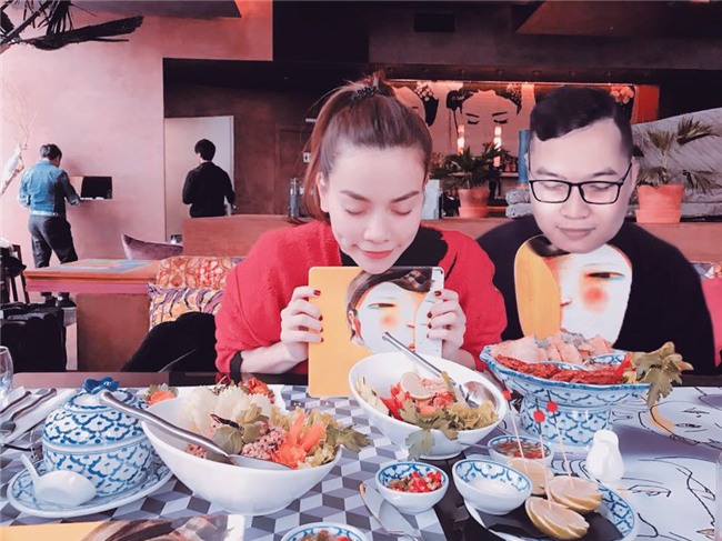 Chang trai che anh hai huoc cung Ho Ngoc Ha di khap the gian hinh anh 2