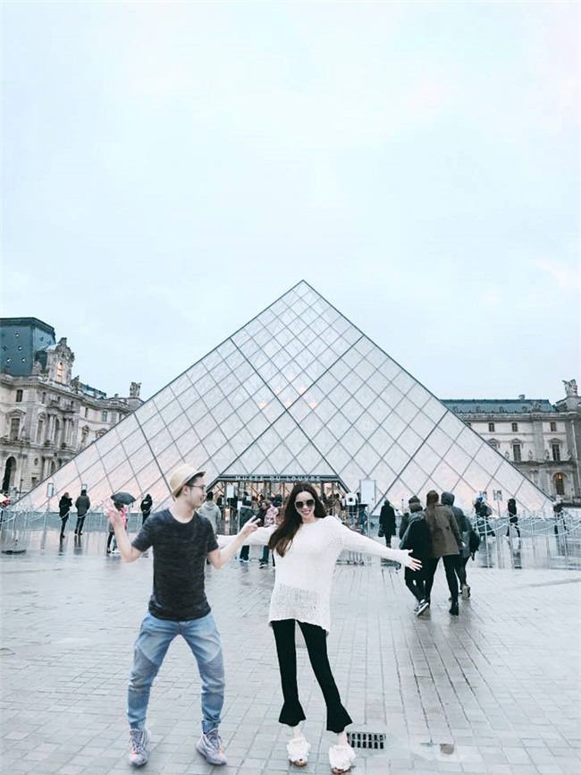 Chang trai che anh hai huoc cung Ho Ngoc Ha di khap the gian hinh anh 4