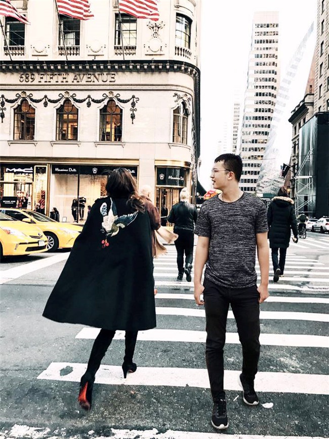 Chang trai che anh hai huoc cung Ho Ngoc Ha di khap the gian hinh anh 17