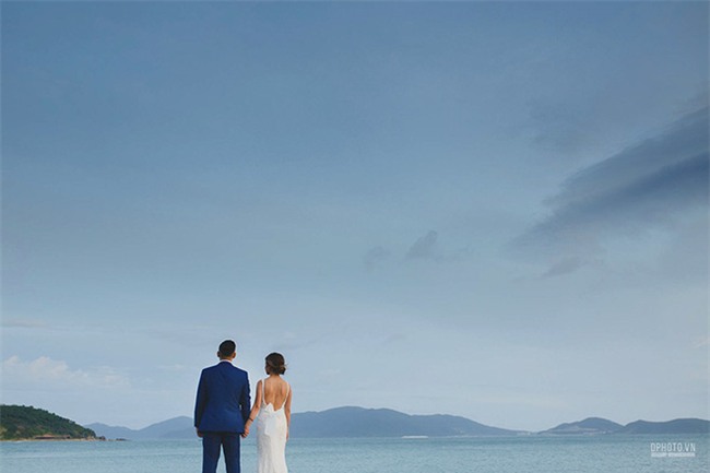 Lễ cưới chỉ 30 khách bên bờ biển của cô dâu Việt kiều được tạp chí châu Á hết lời khen ngợi - Ảnh 19.