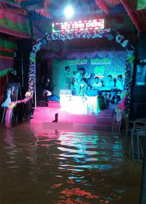 co dau chu re cuoi nhu meu vi xem ngay lanh thang tot nhung troi cho bao so 2 - 5