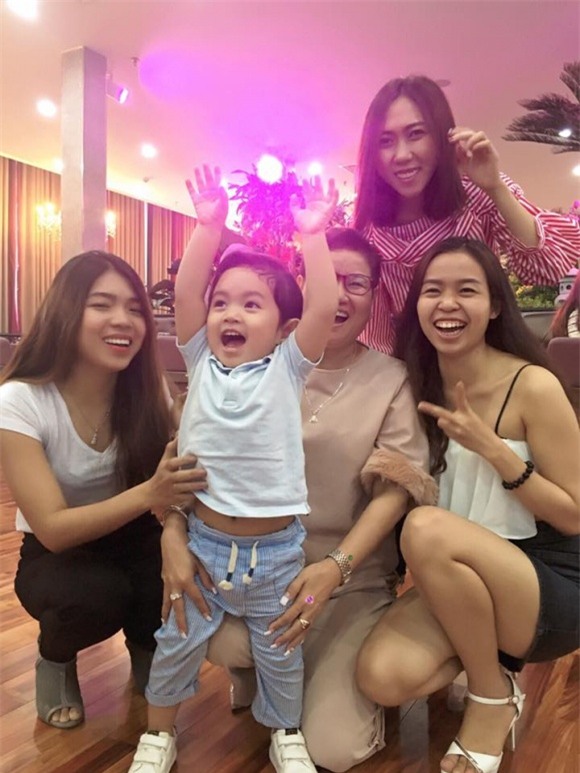 chuyện làng sao,nhí,Khánh Thi,Phan Hiển,sinh nhật Kubi