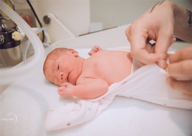 bo anh anh chong soai ca cung vo vuot can khien hang nghin chi em "phat hon" vi nghen ti - 18