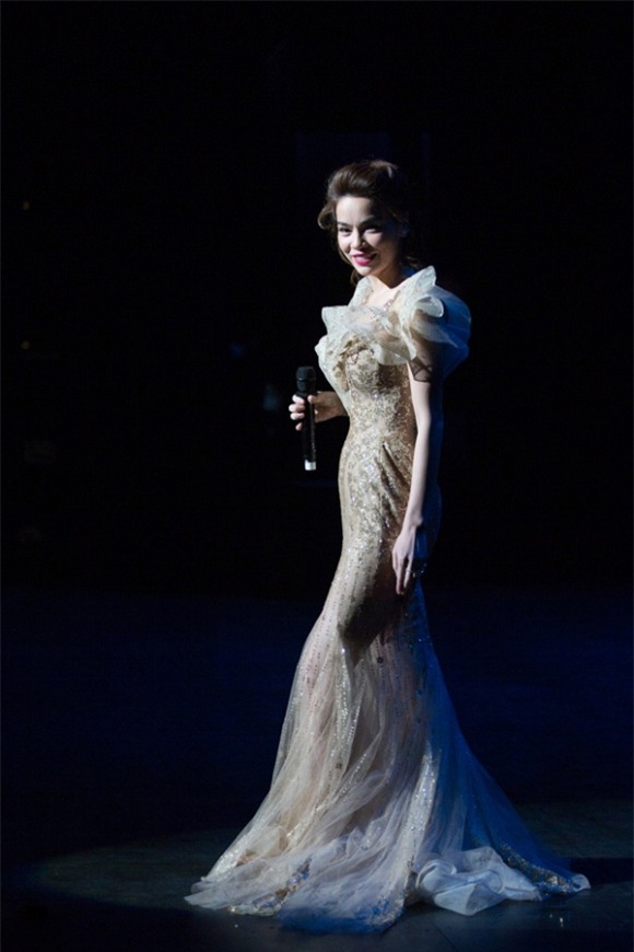 nữ ca sĩ hồ ngọc hà,Nữ hoàng giải trí Hồ Ngọc Hà,hồ ngọc hà đáp trả antil fan, sao Việt