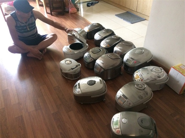 Đây mới chỉ là một phần, kho của người bán được quảng cáo là ở trong miền Nam