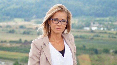 Giả mù gần 30 năm để khỏi phải giao tiếp với mọi người - Ảnh 1.