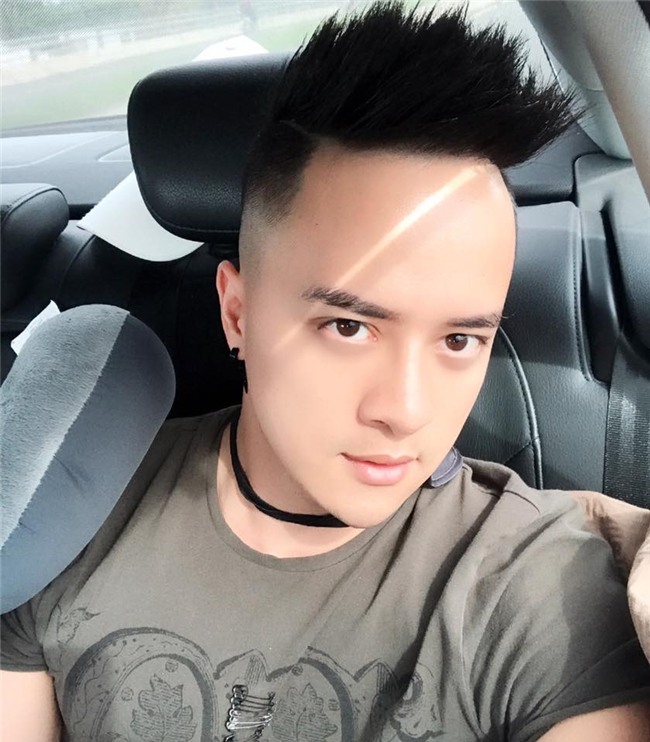 ca si cao thai son nhap vien phau thuat tay, fan lo lang hinh anh 4