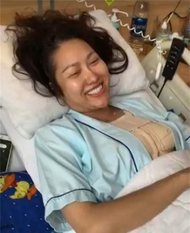 "Rợn người" trước quá trình đại phẫu 45 tiếng của Phi Thanh Vân - 1