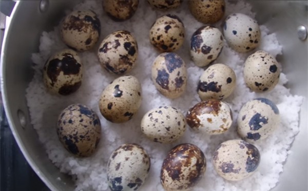 meo luoc trung cut khong can nuoc, thom ngon ngoai suc tuong tuong - 2