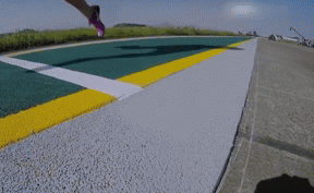 Nam van dong vien chay 50 m nhanh hon may bay chien dau hinh anh 1