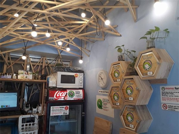 Cửa hàng tiện lợi, cửa hàng tự chọn, khách hàng, khách tự trả tiền