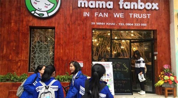 Cửa hàng tiện lợi, cửa hàng tự chọn, khách hàng, khách tự trả tiền