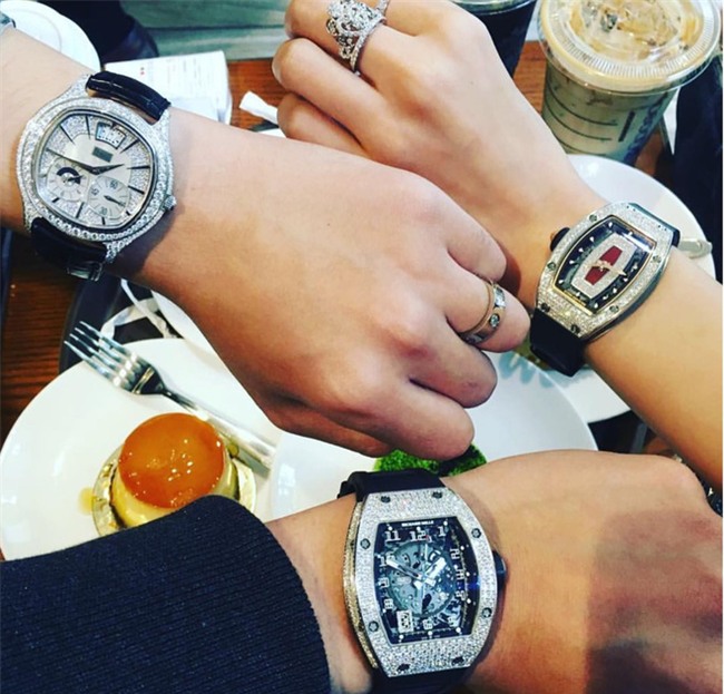 cuoc song xa xi, sam sanh hang hieu cua gioi tre nha giau viet len bao my - 6