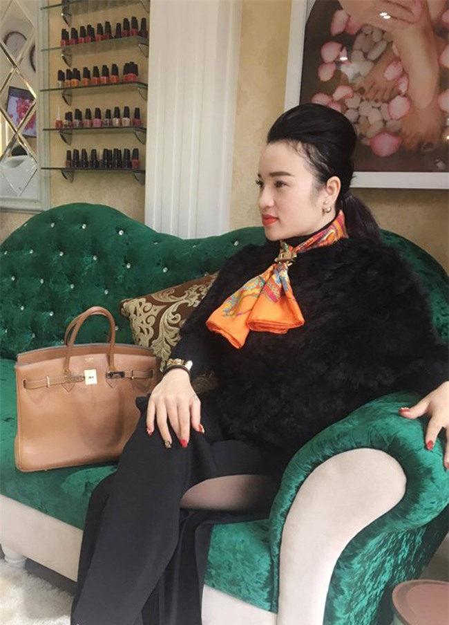 cuoc song xa xi, sam sanh hang hieu cua gioi tre nha giau viet len bao my - 8