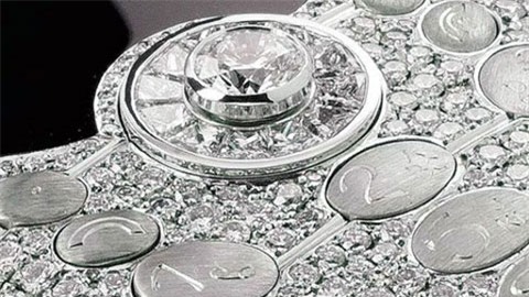 Không phải Vertu, đây mới là dòng điện thoại đắt đỏ bậc nhất thế giới được Guiness công nhận: Đến đại gia cũng phải săn đón - Ảnh 3.